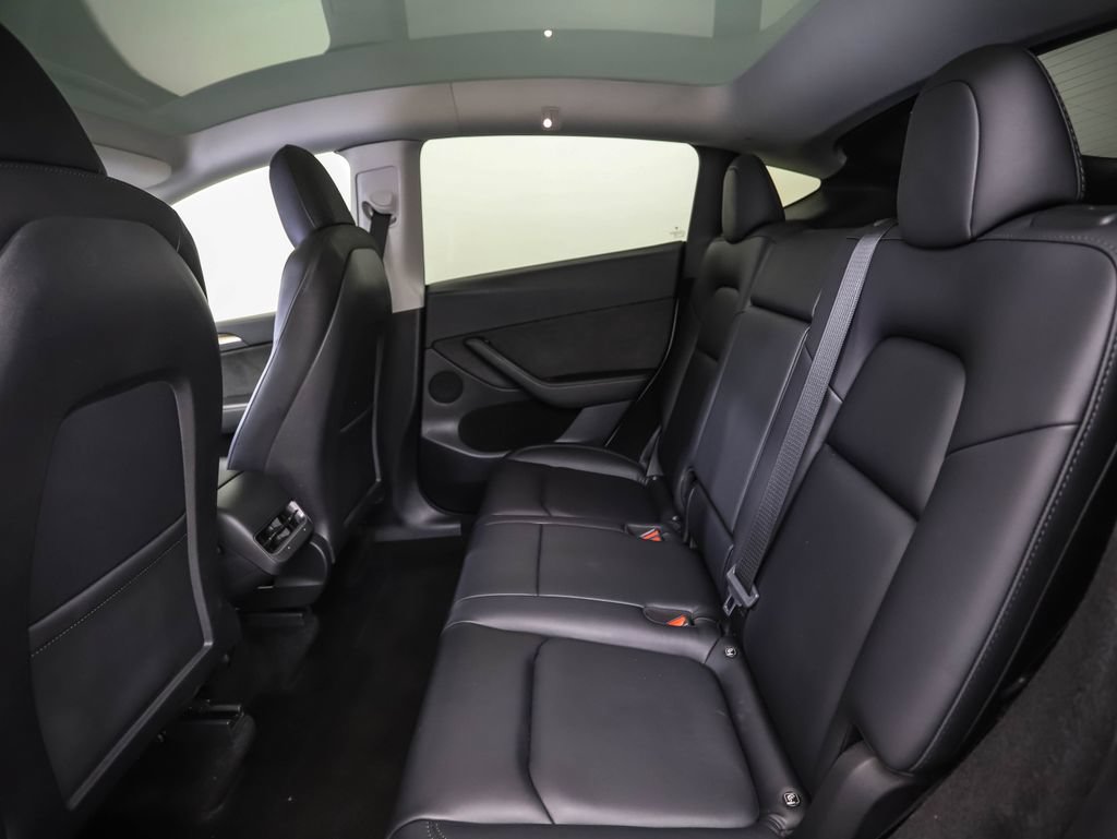 Used 2023 Tesla Model Y Long Range AWD/4WD image 19