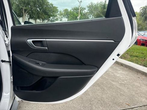 Used 2025 Hyundai Sonata SEL FWD image 23