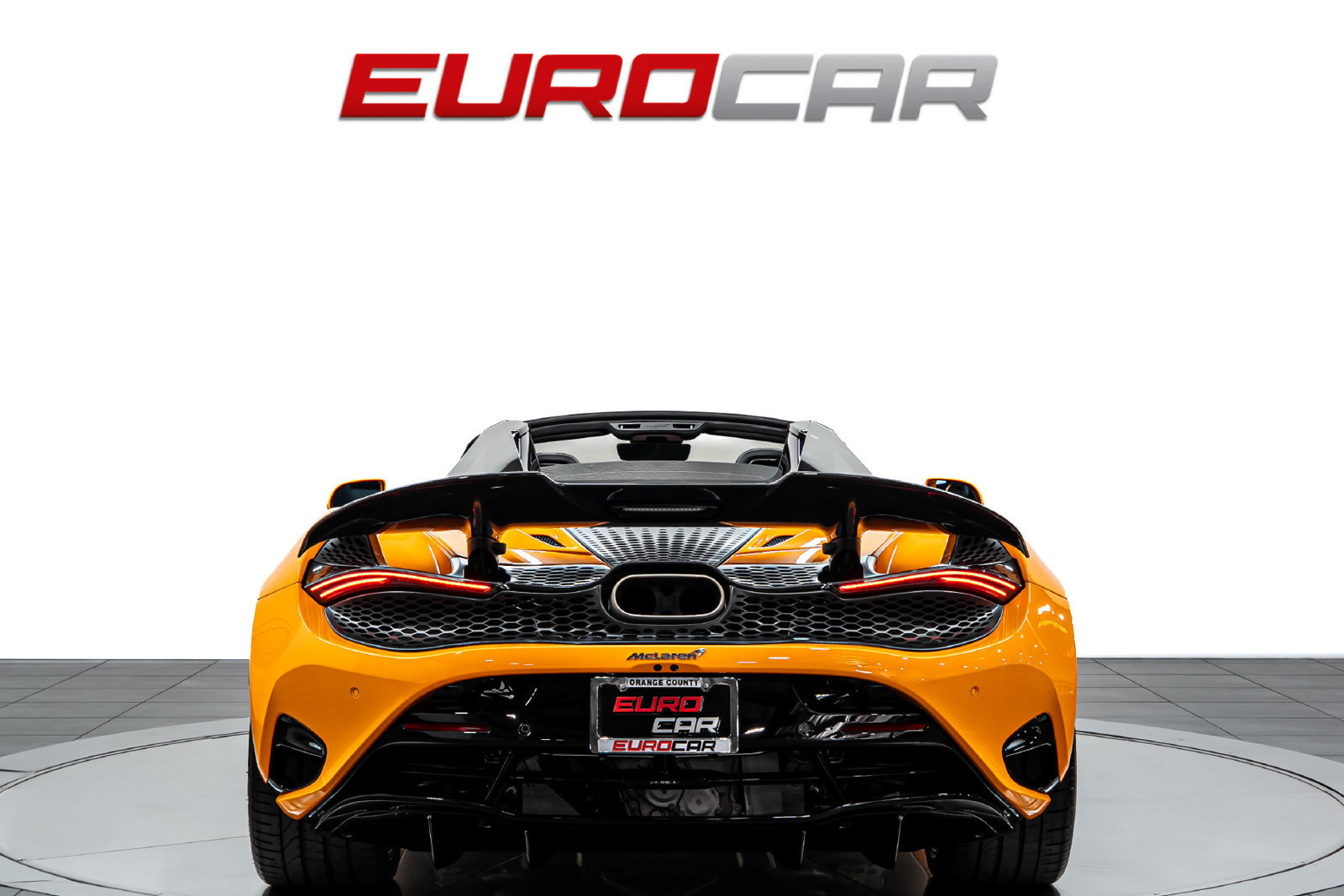Used 2026 McLaren 750S Spider RWD image 5