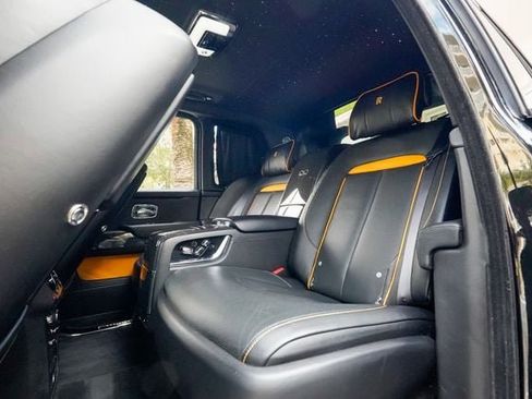 Used 2020 Rolls-Royce Cullinan Black Badge image 71