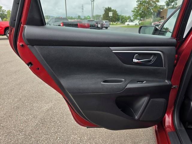 Used 2014 Nissan Altima 2.5 SV FWD image 22