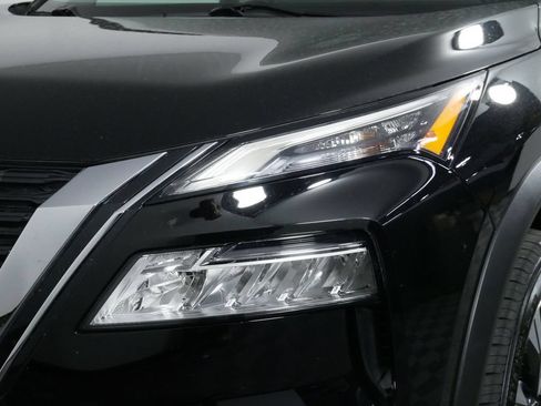 Used 2023 Nissan Rogue SV w/ SV Premium B Package AWD/4WD image 14