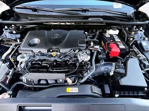 Used 2022 Toyota Camry SE image 30