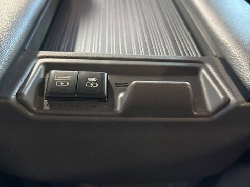 Used 2021 Toyota Sienna XSE image 27