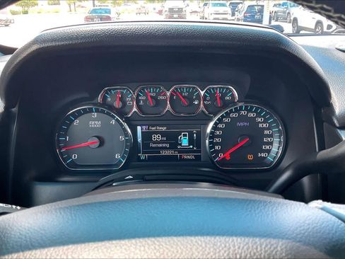 Used 2019 Chevrolet Suburban LT image 26