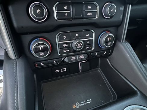 Used 2023 Chevrolet Tahoe Z71 image 17