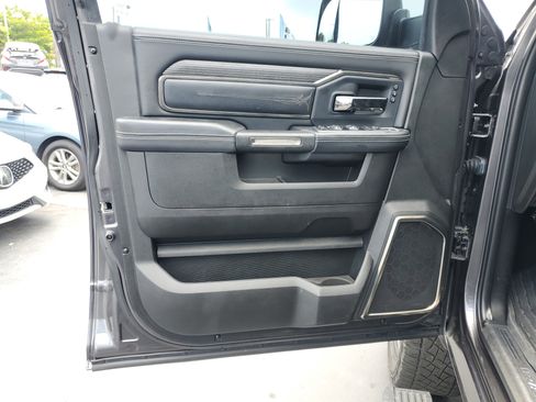 Used 2022 RAM 3500 Limited w/ Max Tow Package image 10