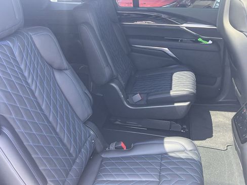 New 2026 Cadillac Escalade IQ Sport 1 w/ LPO, ONYX Package image 19