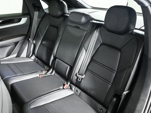 Certified 2025 Porsche Cayenne Coupe image 20