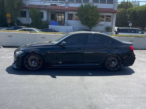 Used 2018 BMW M3 RWD image 4