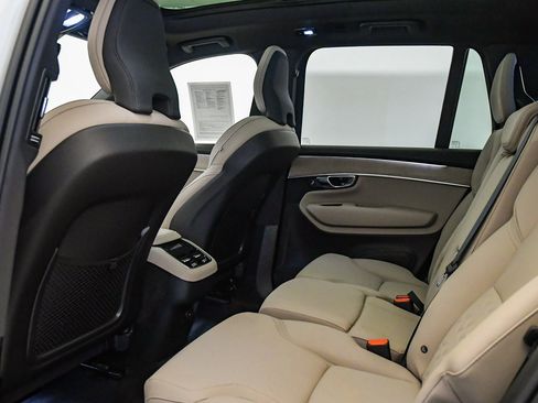 Certified 2025 Volvo XC90 B6 Plus w/ Protection Package Premier image 21