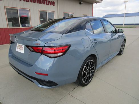 Used 2024 Nissan Sentra SR FWD image 9