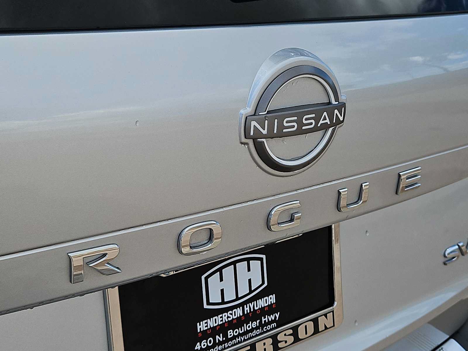 Used 2023 Nissan Rogue SV w/ SV Premium B Package FWD image 12