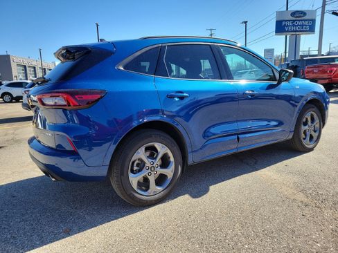 Used 2023 Ford Escape ST-Line w/ Tech Pack #1 image 4