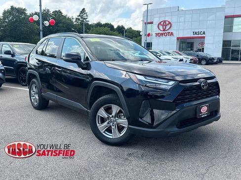 Used 2025 Toyota RAV4 XLE AWD/4WD image 1