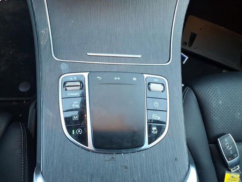 Used 2022 Mercedes-Benz GLC 300 4MATIC image 23