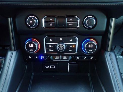 Used 2023 Chevrolet Tahoe High Country AWD/4WD image 20
