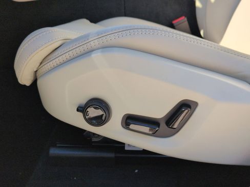 New 2026 Volvo XC60 B5 Ultra w/ Protection Package Premier image 14