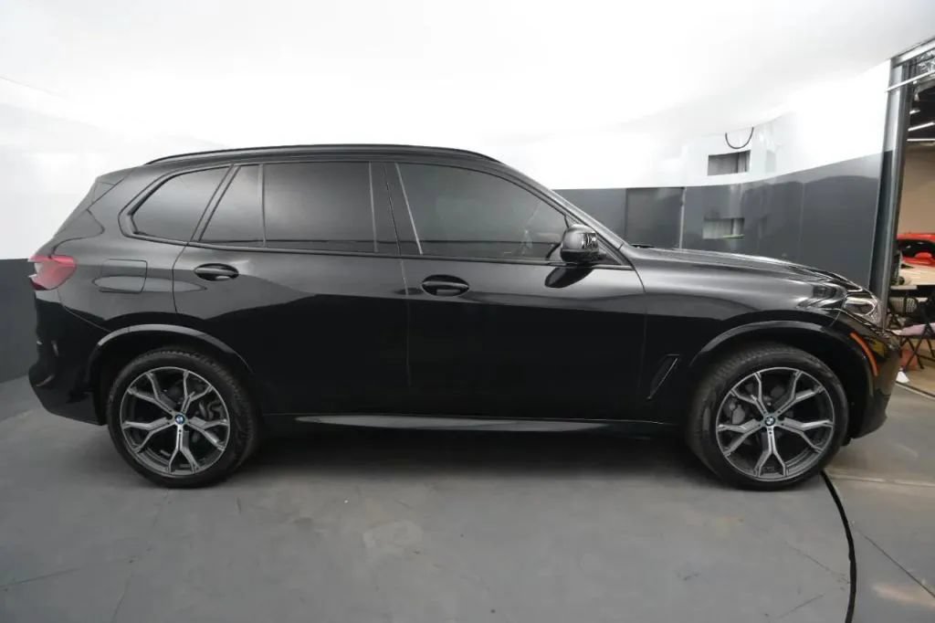 Used 2020 BMW X5 xDrive40i w/ M Sport Package AWD/4WD image 5