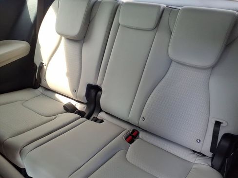 Used 2025 Kia Carnival SX Prestige FWD image 20