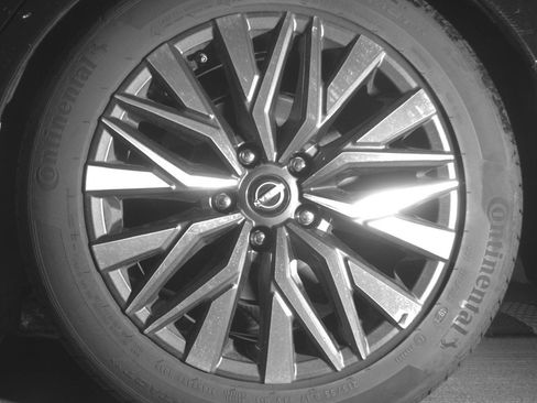 Used 2025 Nissan Altima 2.5 SV image 14