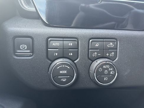 New 2026 Chevrolet Silverado 2500 LTZ w/ LTZ Convenience Package AWD/4WD image 25