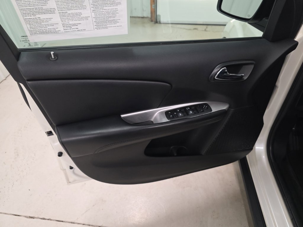 Used 2018 Dodge Journey SXT w/ Blacktop Package AWD/4WD image 11
