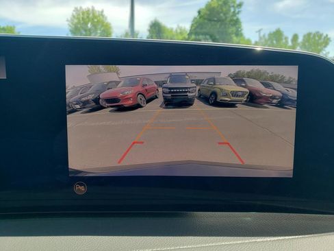 Used 2024 Cadillac XT4 Premium Luxury w/ Cold Weather Package AWD/4WD image 22