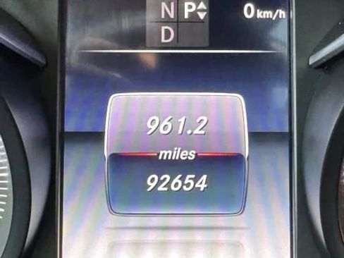 Used 2018 Mercedes-Benz GLC 300 GLC 300 Sport Utility 4D image 18