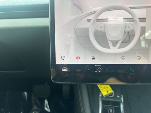 Used 2025 Tesla Model 3 Long Range image 23