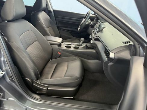 Used 2024 Nissan Altima 2.5 S FWD image 17