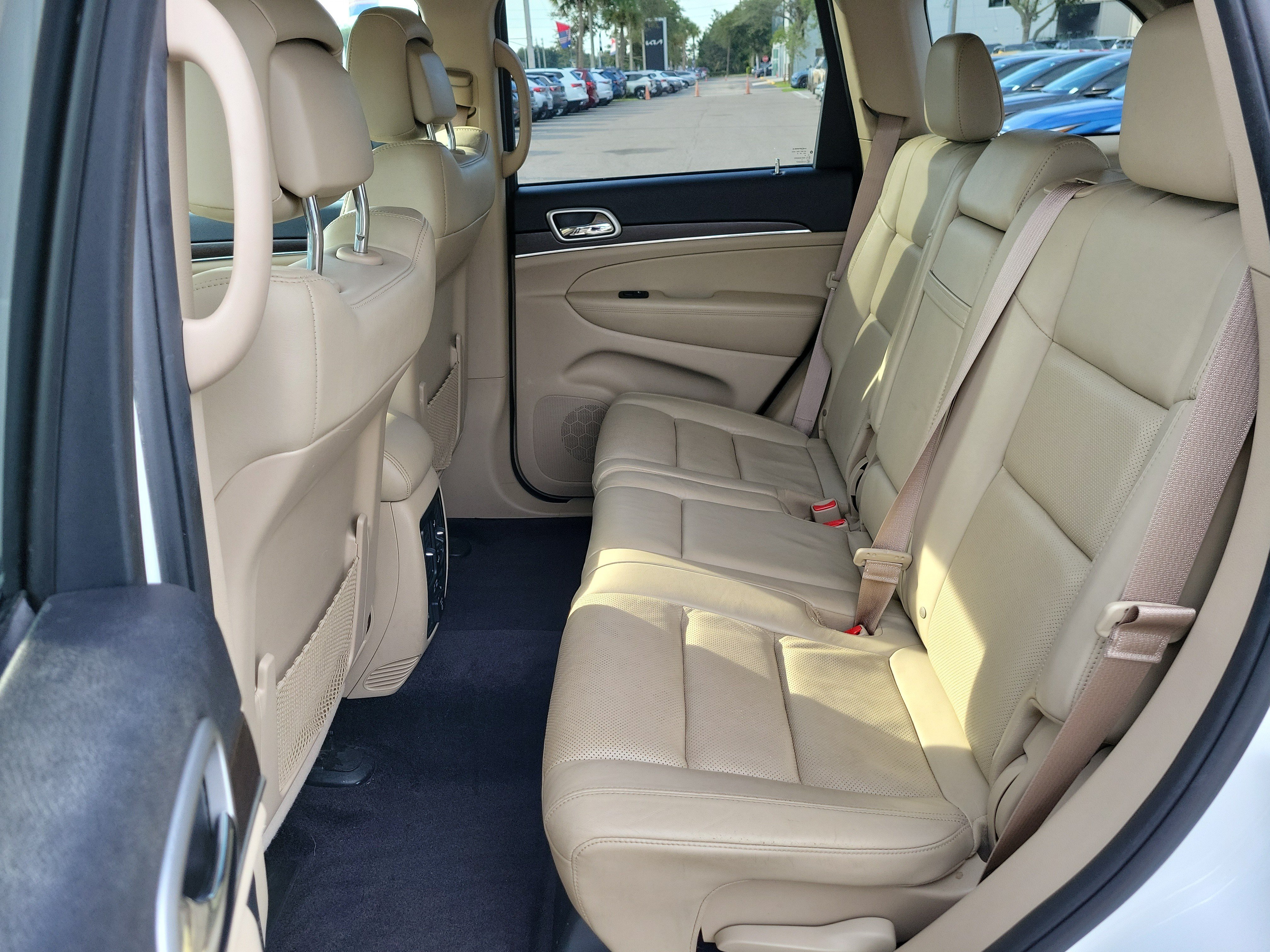 Used 2018 Jeep Grand Cherokee Limited w/ Luxury Group II RWD image 16
