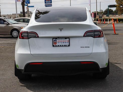 Used 2023 Tesla Model Y Long Range AWD/4WD image 8