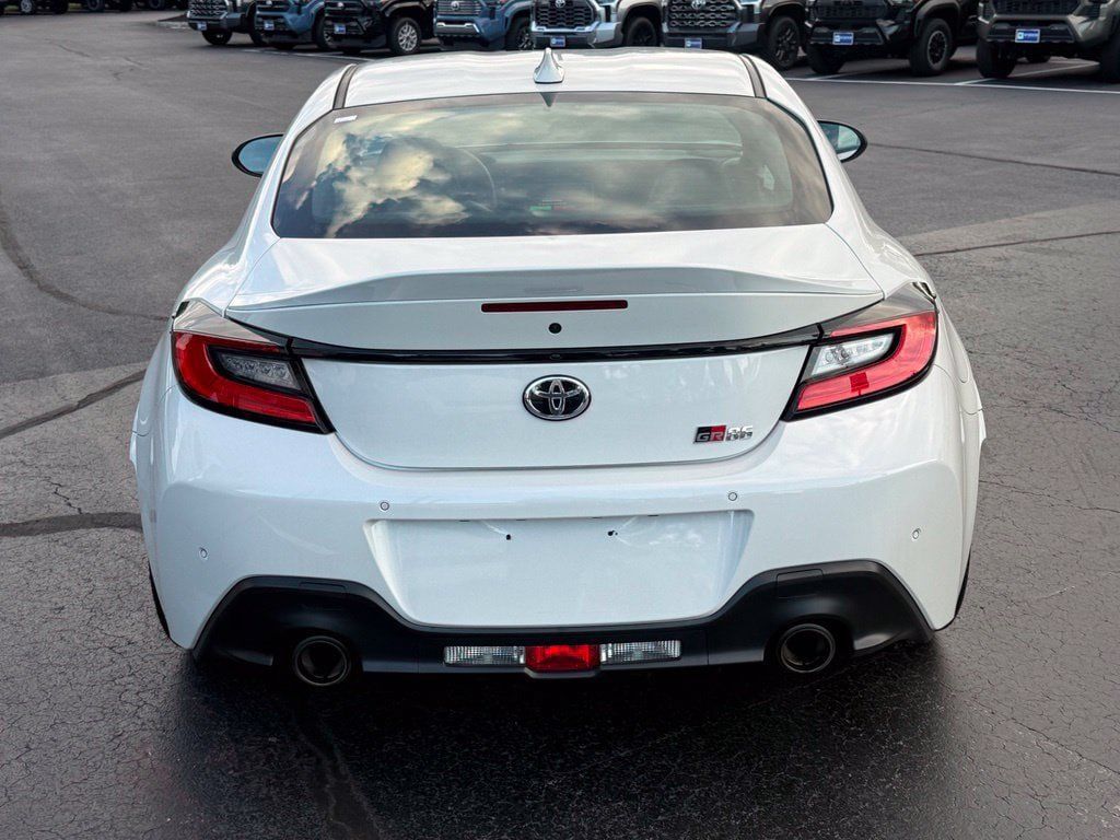 Used 2024 Toyota GR86 Premium RWD image 6