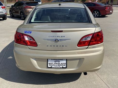 Used 2010 Chrysler Sebring Limited FWD image 7