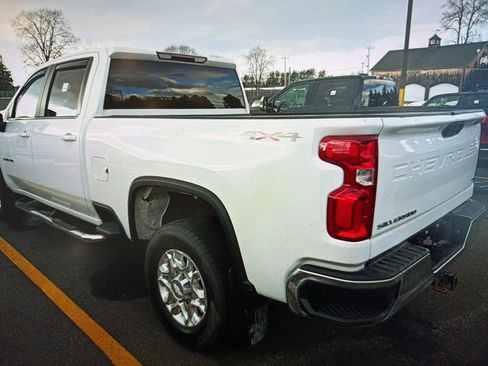 Used 2020 Chevrolet Silverado 3500 LT image 2