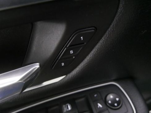 Used 2020 RAM 1500 Laramie image 14