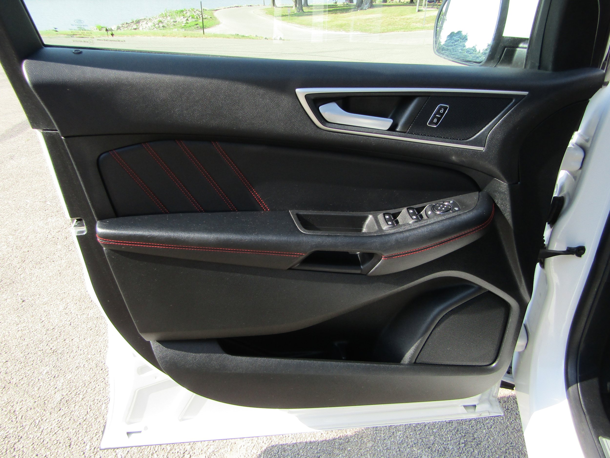 Used 2023 Ford Edge ST-Line AWD/4WD image 11