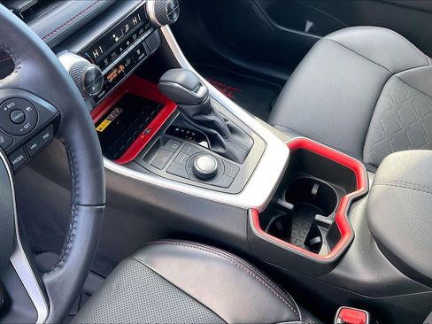 Certified 2022 Toyota RAV4 TRD Off-Road image 17