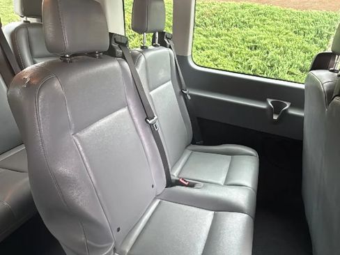 Used 2018 Ford Transit 350 XL RWD image 33
