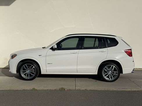Used 2017 BMW X3 xDrive28i image 4