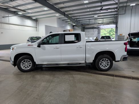 Used 2022 Chevrolet Silverado 1500 LT w/ Diesel Off-Road Package AWD/4WD image 5