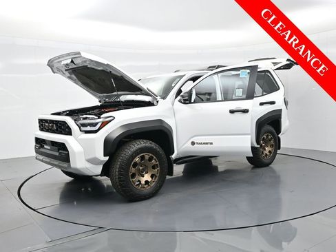 Used 2025 Toyota 4Runner 4WD image 42