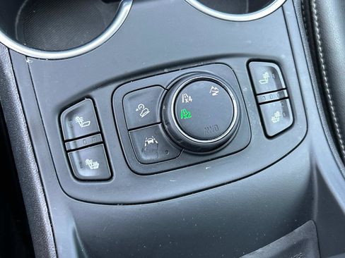 Used 2022 GMC Terrain SLT image 15