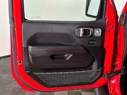 Used 2022 Jeep Wrangler Unlimited Sahara w/ Cold Weather Group image 10