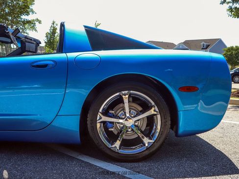 Used 1998 Chevrolet Corvette Coupe w/ Roof Pkg RWD image 5