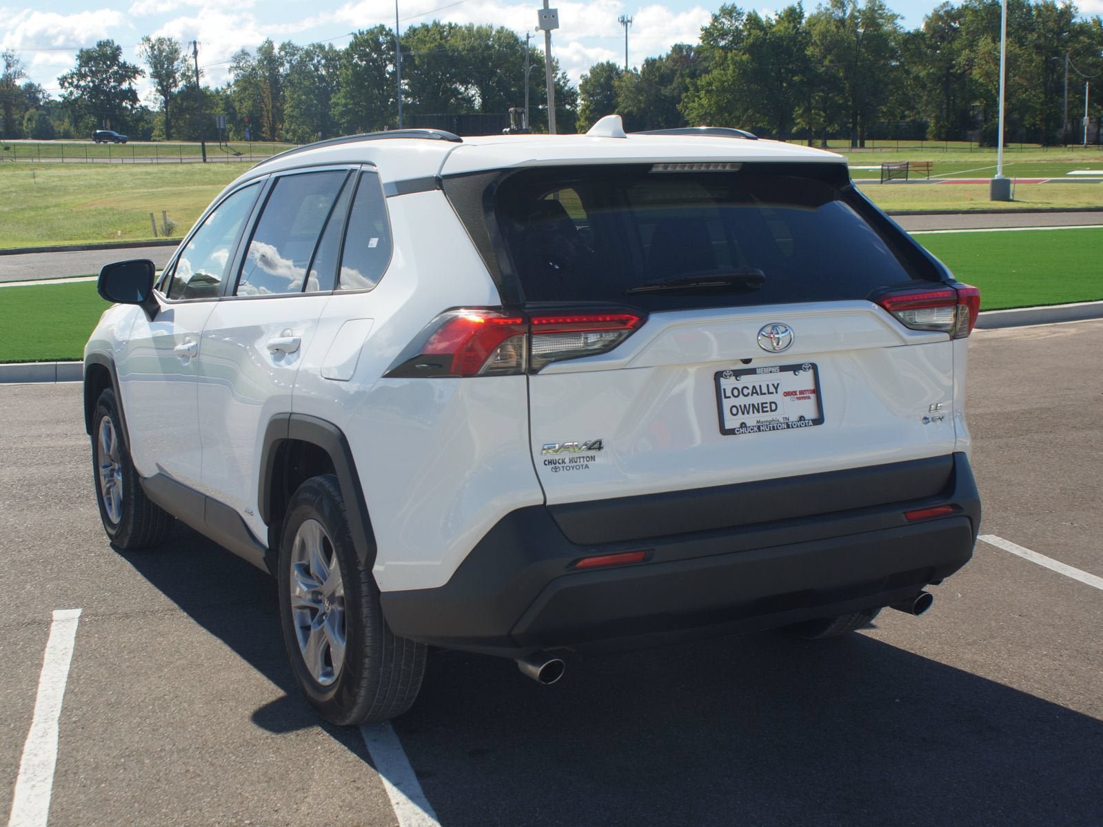 Used 2025 Toyota RAV4 LE AWD/4WD image 14