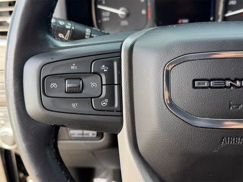 Used 2021 GMC Yukon XL Denali w/ Denali Premium Package image 35