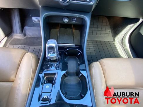 Used 2021 Volvo XC40 T5 Inscription w/ Advanced Package AWD/4WD image 42