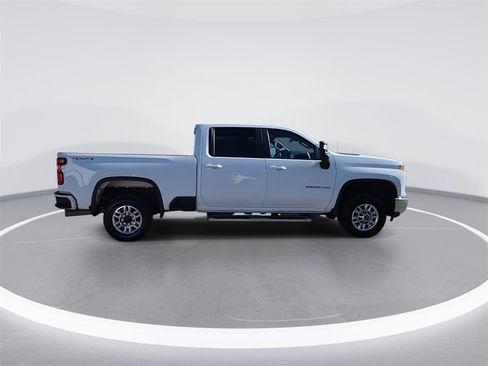 Used 2024 Chevrolet Silverado 2500 LT image 9